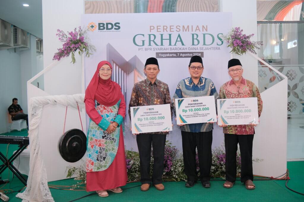 Penyaluran Zakat Bank Syariah BDS kepada Muhammadiyah, Nahdlatul Ulama, dan Dewan Dakwah Islamiyah Indonesia